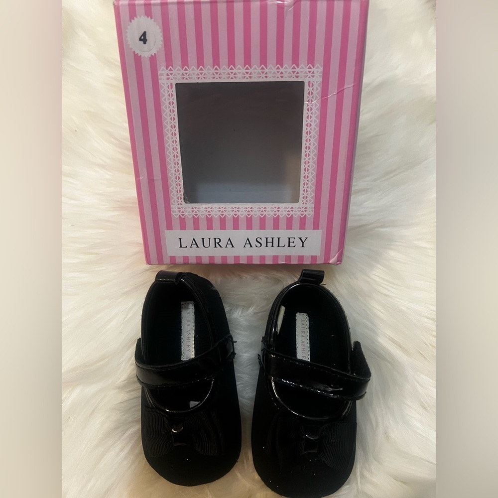 Laura Ashley Black Baby Shoes infant size 4